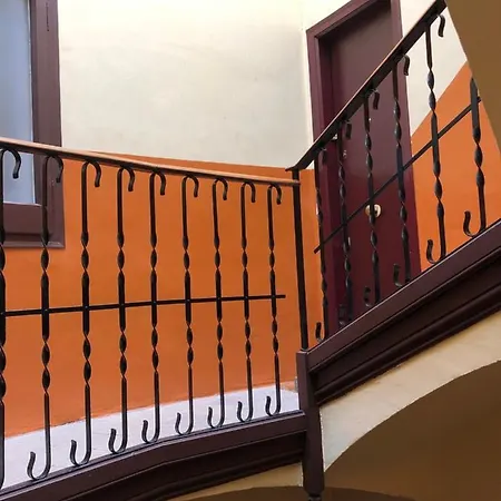 àtico Lumineux à 10 Min Du Centre Apartamento *